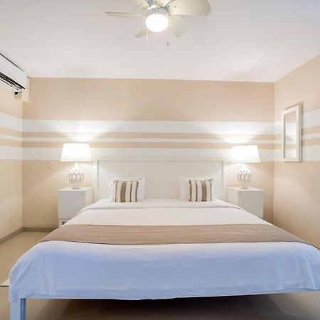 Floris Suite Hotel - Spa & Beach Club - Adults Only Piscadera Bay Kültér fotó