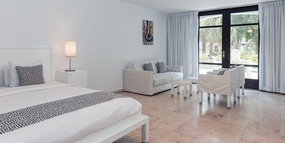 Floris Suite Hotel - Spa & Beach Club - Adults Only Piscadera Bay Kültér fotó